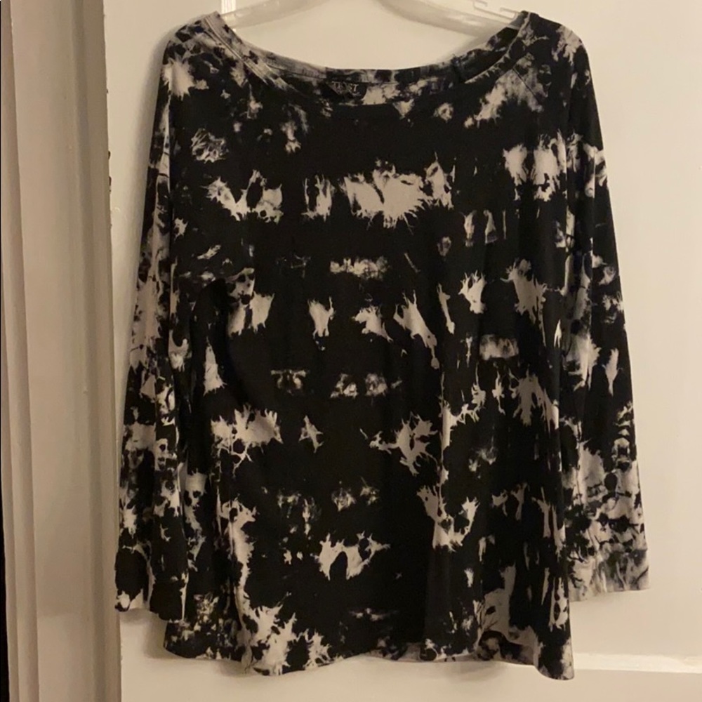 SUPER SOFT long sleeved shirt.